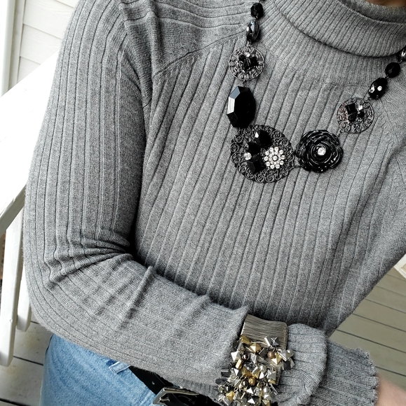 ZARA Grey Stretchy Ribbed Knit Lettuce Hem Casual Classic Basic Turtleneck - Picture 4 of 16